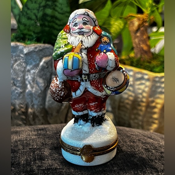Limoges Santa Claus with Christmas tree inside - Picture 1 of 6